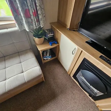 3 Bedroom Caravan Close To Beach And Fantasy Island Ingoldmells Exterior photo
