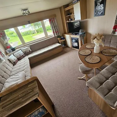 3 Bedroom Caravan Close To Beach And Fantasy Island Ingoldmells Exterior photo