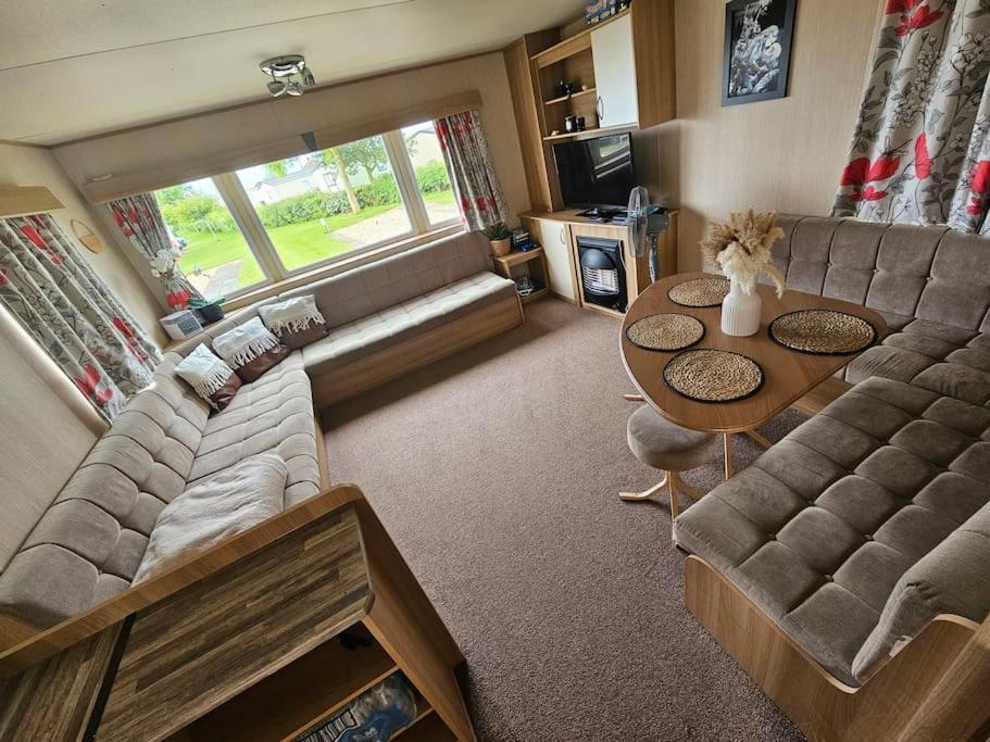 3 Bedroom Caravan Close To And Fantasy Island Ingoldmells