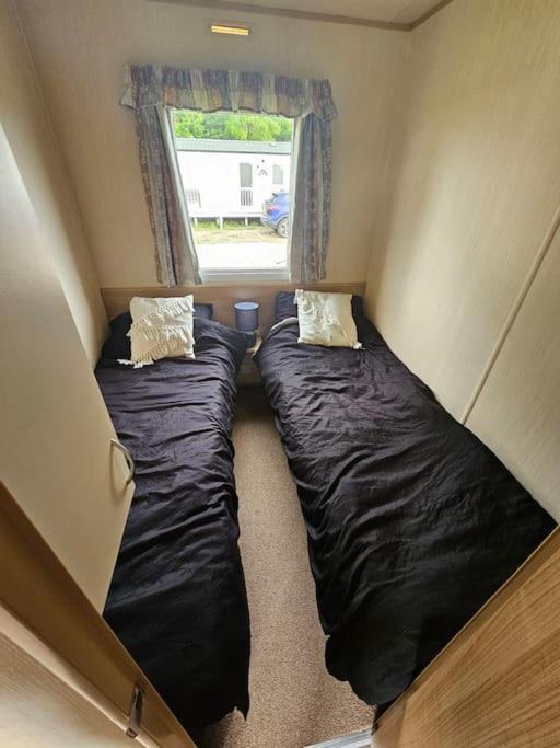 3 Bedroom Caravan Close To And Fantasy Island Holiday home *