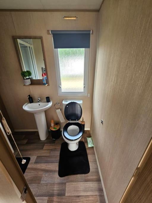 3 Bedroom Caravan Close To And Fantasy Island Holiday home Ingoldmells